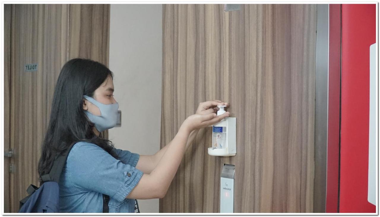 RedDoorz Syariah Premium At Cilandak Timur 2 Jakarta Luaran gambar