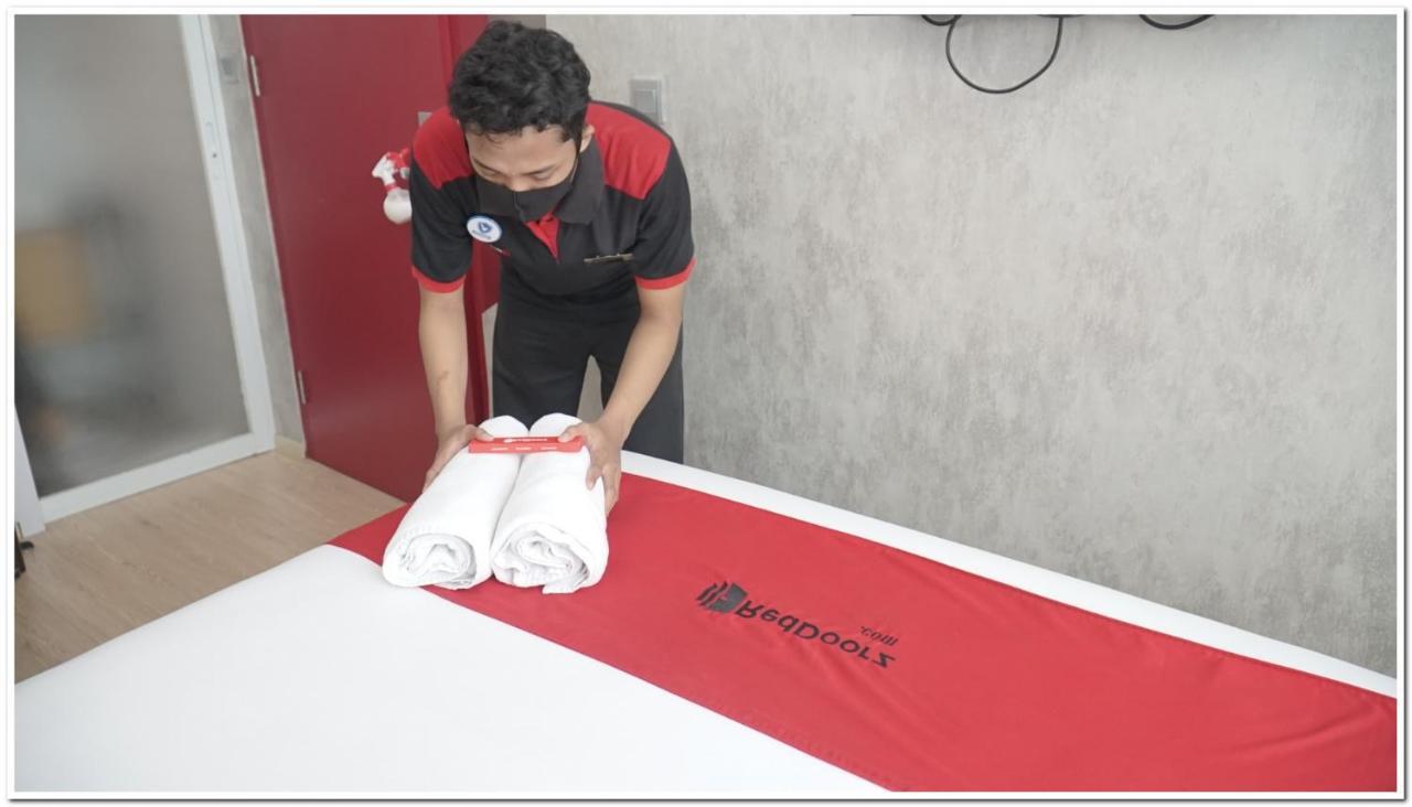 RedDoorz Syariah Premium At Cilandak Timur 2 Jakarta Luaran gambar